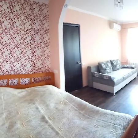 Frantsuzky Bulvar 22а *